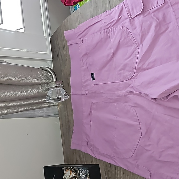 Purple cargo shorts - Picture 2 of 3